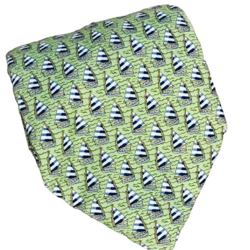 Vineyard Vines Martha Vineyard
Sailboats Print Necktie